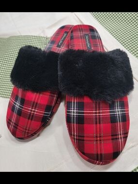 Victoria's Secret Red Plaid Faux Fur Trim Slippers